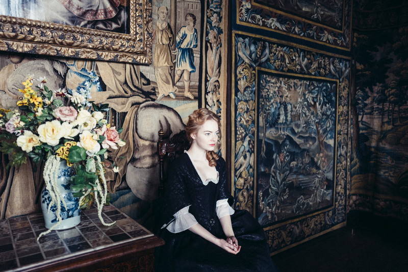 Illustration for article titled The Favourite is a sharp-tongued costume drama with a delirious, disorienting edge